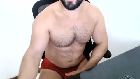 Snapshot of beard_top_guy chatting on September 27, 2:22 pm Beard Guy online show from September 27, 2:22 pm