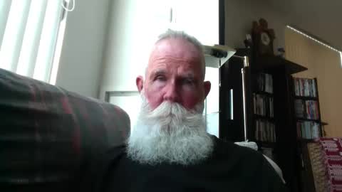 Snapshot of beardbushy chatting on September 11, 4:29 pm beardbushy online show from September 11, 4:29 pm