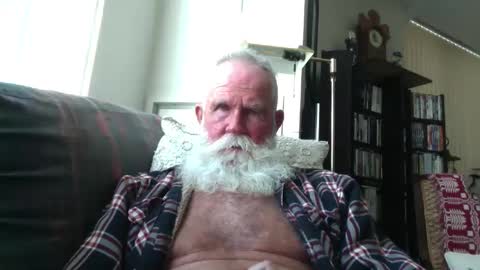 Snapshot of beardbushy chatting on September 21, 3:46 pm beardbushy online show from September 21, 3:46 pm