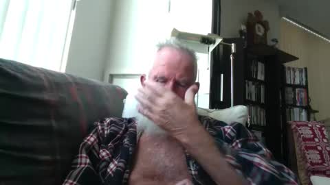 Snapshot of beardbushy chatting on September 28, 4:12 pm beardbushy online show from September 28, 4:12 pm