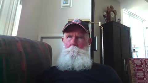 beardbushy online show from October 1, 3:40 pm