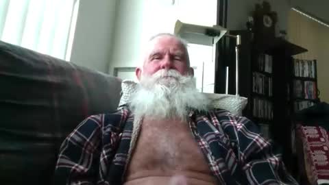 beardbushy online show from December 1, 4:56 pm