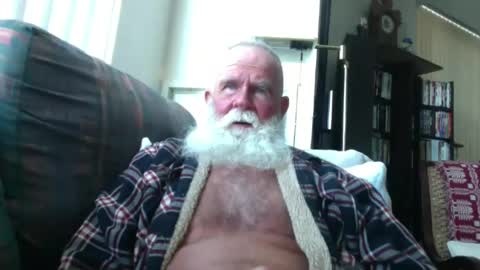 Snapshot of beardbushy chatting on June 23, 2:59 pm beardbushy online show from June 23, 2:59 pm