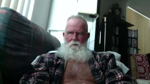 Snapshot of beardbushy chatting on July 12, 4:20 pm beardbushy online show from July 12, 4:20 pm