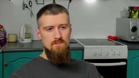 Snapshot of bearded_legend chatting on February 28, 10:55 pm Zeus online show from February 28, 10:55 pm