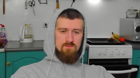 Snapshot of bearded_legend chatting on March 16, 10:36 pm Zeus online show from March 16, 10:36 pm