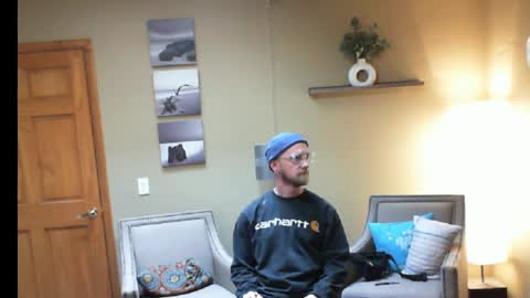 GoldenLyon online show from January 6, 8:07 pm