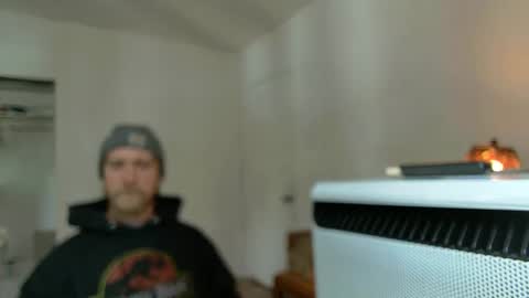 GoldenLyon online show from February 17, 6:25 pm