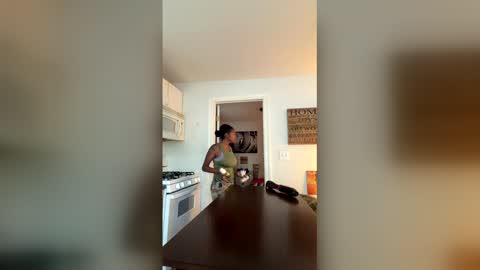 bearmeat4you online show from April 10, 8:46 pm