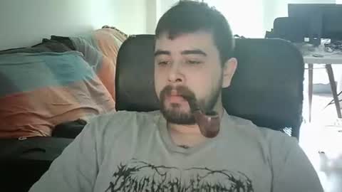 Snapshot of beartsmkr chatting on October 6, 2:36 pm beartsmkr online show from October 6, 2:36 pm