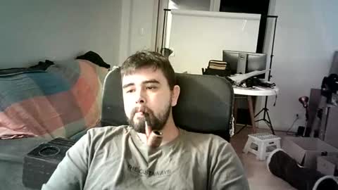 Snapshot of beartsmkr chatting on October 9, 6:11 am beartsmkr online show from October 9, 6:11 am