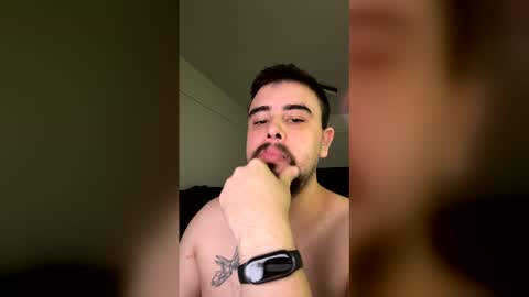 Snapshot of beartsmkr chatting on January 9, 1:30 am beartsmkr online show from January 9, 1:30 am