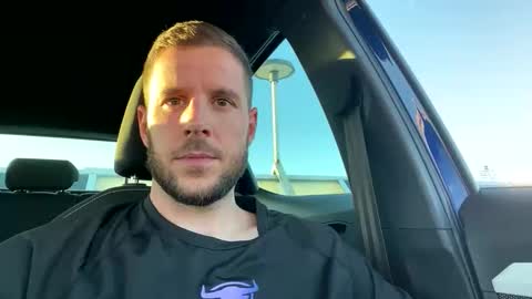 Snapshot of beastcumcam chatting on October 23, 5:01 pm beastcumcam online show from October 23, 5:01 pm