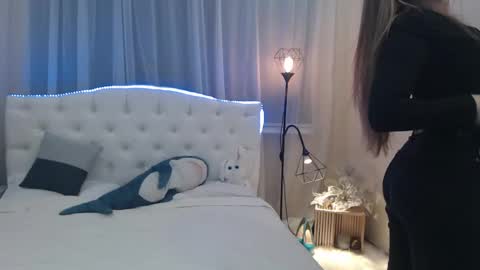 Snapshot of beataangel chatting on February 1, 7:15 am beataangel online show from February 1, 7:15 am