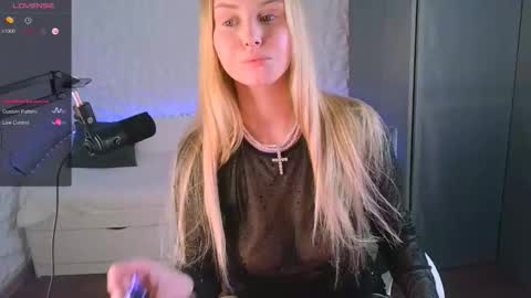 Beatrice online show from November 12, 9:25 pm