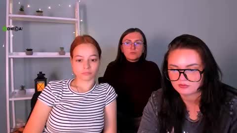 Snapshot of beatrice_blue_ chatting on September 25, 11:25 am Your Beatrice online show from September 25, 11:25 am