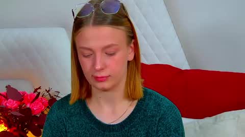 Beatrice online show from May 9, 6:35 pm