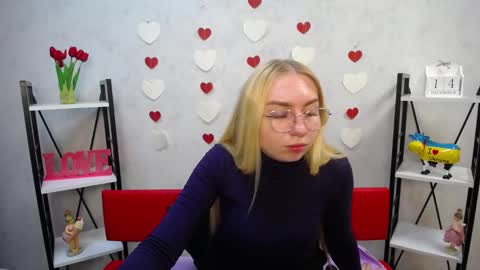 BeatriceFlyy online show from December 14, 4:09 pm