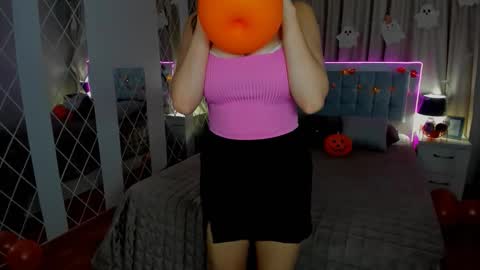 Snapshot of beatricewild chatting on October 29, 11:23 am BeatriceWild online show from October 29, 11:23 am