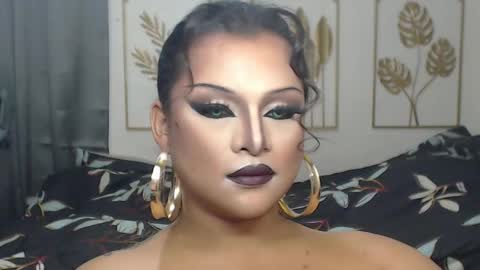 Snapshot of beatricksx chatting on February 15, 8:49 pm BeatricksX online show from February 15, 8:49 pm