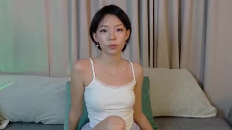 Snapshot of beatrix_hotjob chatting on November 2, 12:02 am Jane online show from November 2, 12:02 am