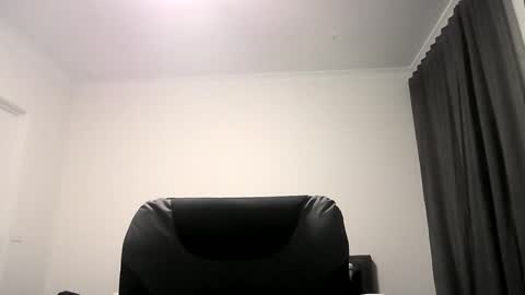 Snapshot of beatsboy87 chatting on January 6, 3:40 pm beatsboy87 online show from January 6, 3:40 pm