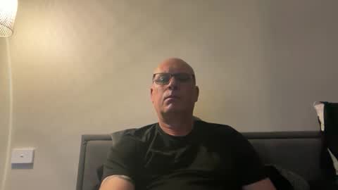 Snapshot of beatsboy87 chatting on October 25, 11:29 am beatsboy87 online show from October 25, 11:29 am