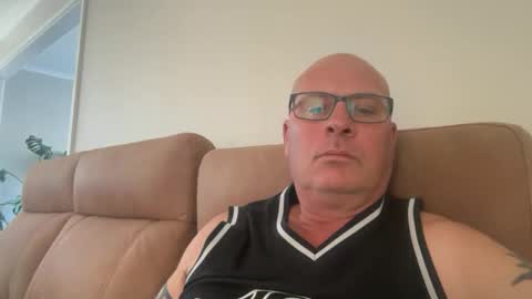 Snapshot of beatsboy87 chatting on February 3, 6:40 am beatsboy87 online show from February 3, 6:40 am