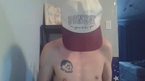 Snapshot of beaulieu2027 chatting on December 22, 7:44 pm beaulieu2027 online show from December 22, 7:44 pm