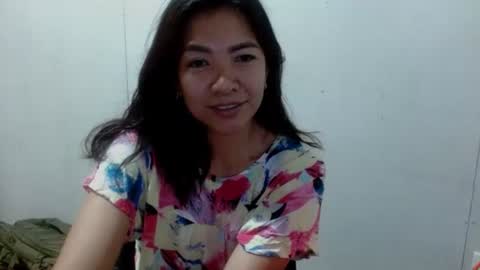 Snapshot of beautiful_sm1le chatting on December 1, 5:45 am Smiley online show from December 1, 5:45 am