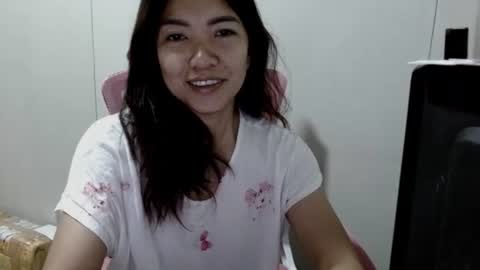 Snapshot of beautiful_sm1le chatting on March 9, 11:53 pm Smiley online show from March 9, 11:53 pm