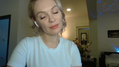 Beautifulkollette online show from December 30, 11:59 am