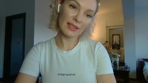 Beautifulkollette online show from January 11, 12:40 pm