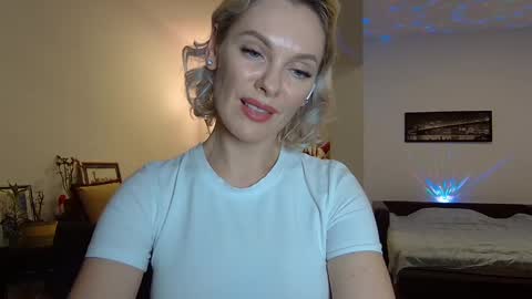 Beautifulkollette online show from February 2, 9:45 pm