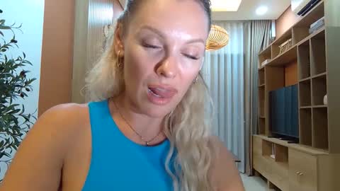 Beautifulkollette online show from September 15, 4:51 pm