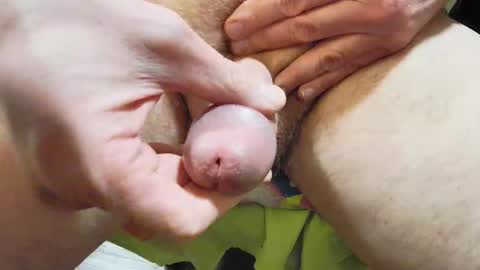 Snapshot of beautifulpurplemushroomhead chatting on November 2, 3:31 am I have one online show from November 2, 3:31 am