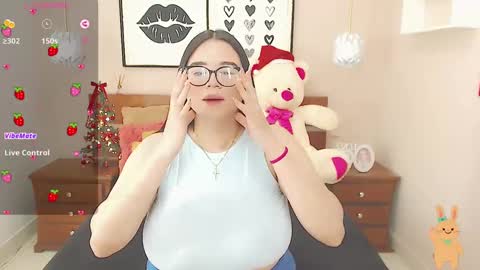 Snapshot of beautty_pink chatting on December 31, 4:46 pm beautty_pink online show from December 31, 4:46 pm