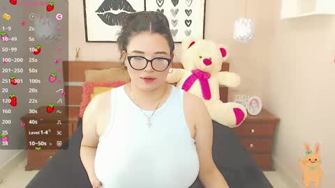 Snapshot of beautty_pink chatting on January 17, 6:44 pm beautty_pink online show from January 17, 6:44 pm