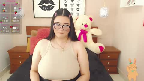Snapshot of beautty_pink chatting on February 19, 5:06 pm beautty_pink online show from February 19, 5:06 pm