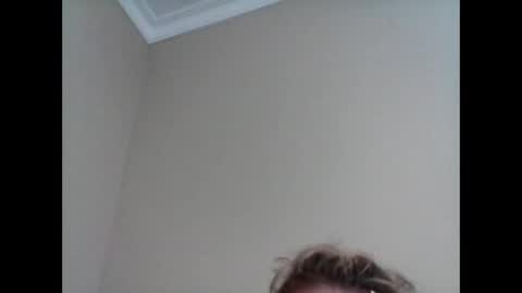 Snapshot of beauty_annyta chatting on February 17, 9:28 am beauty_annyta online show from February 17, 9:28 am