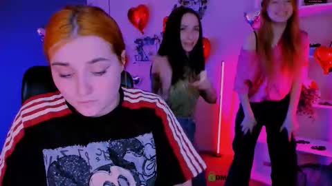 Snapshot of beauty_ginger chatting on March 5, 9:49 am beauty_ginger online show from March 5, 9:49 am