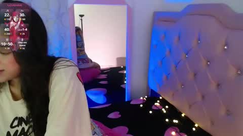 Snapshot of beauty_lana18 chatting on November 17, 3:12 am lana online show from November 17, 3:12 am