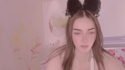 Snapshot of beauty_lulu chatting on February 27, 1:17 pm LULU online show from February 27, 1:17 pm