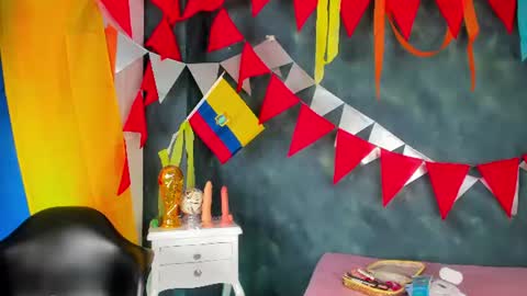 Snapshot of beautyebony_ chatting on June 23, 12:03 pm beautyebony_ online show from June 23, 12:03 pm