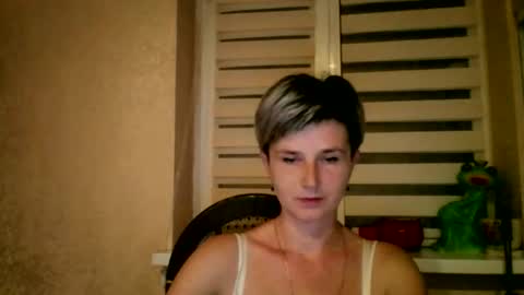 Snapshot of beautyksenia chatting on October 20, 8:42 pm BeautyKsenia online show from October 20, 8:42 pm