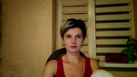 Snapshot of beautyksenia chatting on November 15, 8:38 pm BeautyKsenia online show from November 15, 8:38 pm