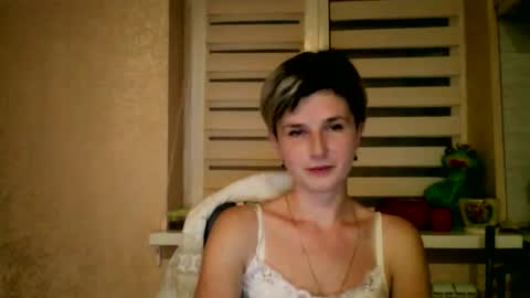Snapshot of beautyksenia chatting on November 24, 9:03 pm BeautyKsenia online show from November 24, 9:03 pm
