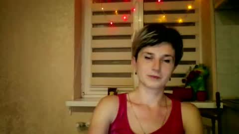 Snapshot of beautyksenia chatting on December 18, 9:21 pm BeautyKsenia online show from December 18, 9:21 pm
