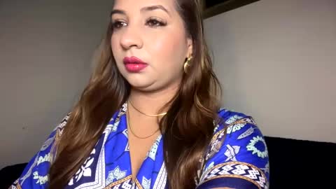 Snapshot of beautymoon26 chatting on February 19, 8:10 am beautymoon26 online show from February 19, 8:10 am