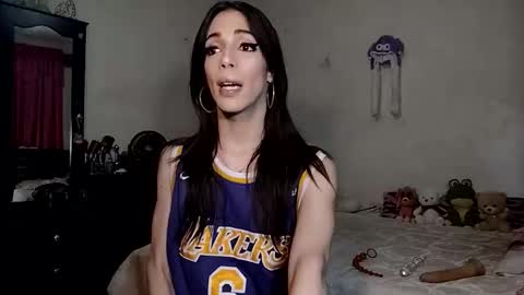 Snapshot of beautyqueen__ chatting on January 16, 6:50 am BeautyMaffe online show from January 16, 6:50 am